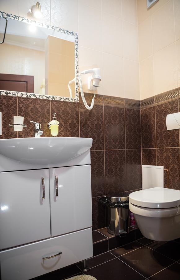 Hotel " Boutique " Oujhorod Extérieur photo