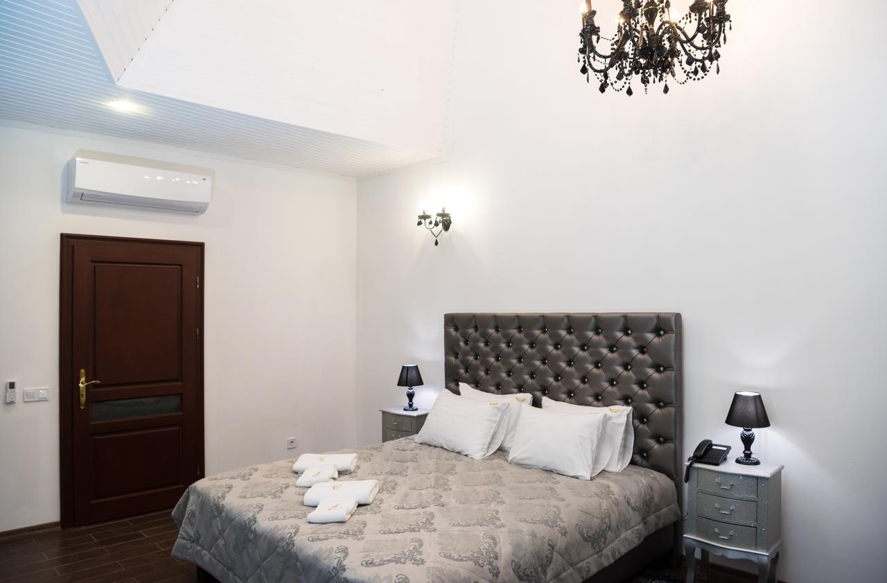 Hotel " Boutique " Oujhorod Extérieur photo