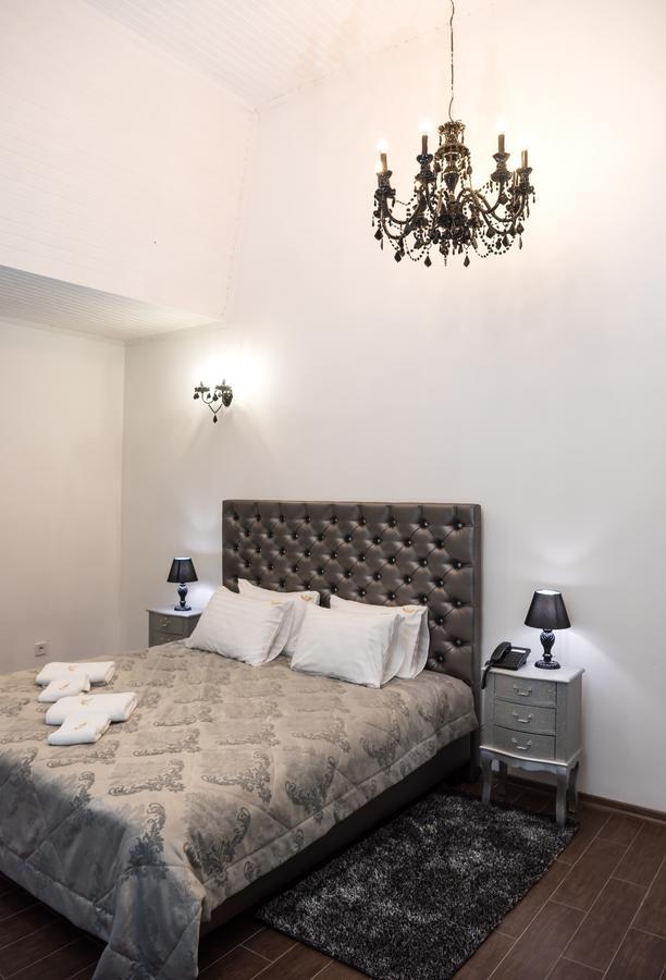 Hotel " Boutique " Oujhorod Extérieur photo
